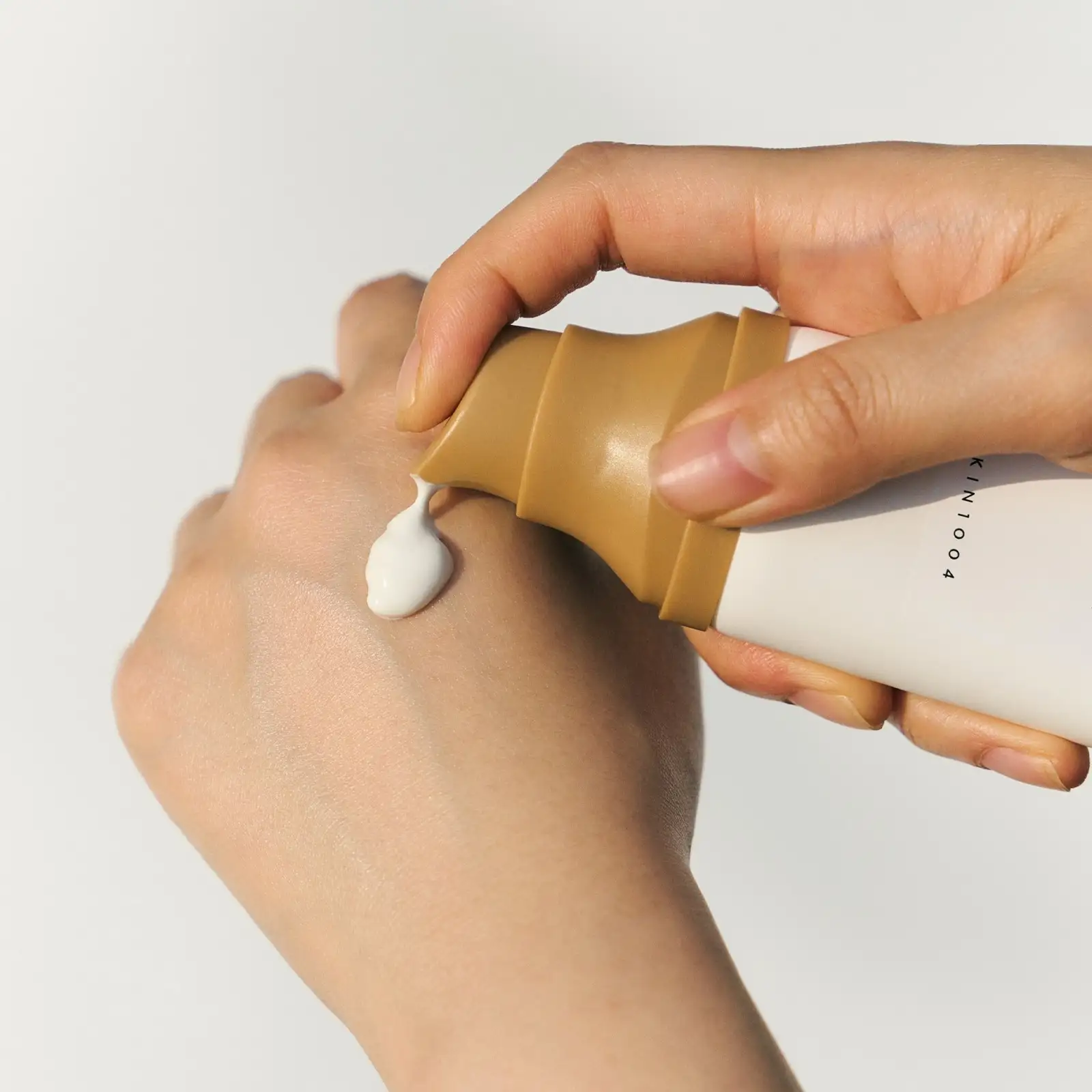 خرید و قیمت ضد آفتاب سنتلا Air-Fit Sunscreen Light