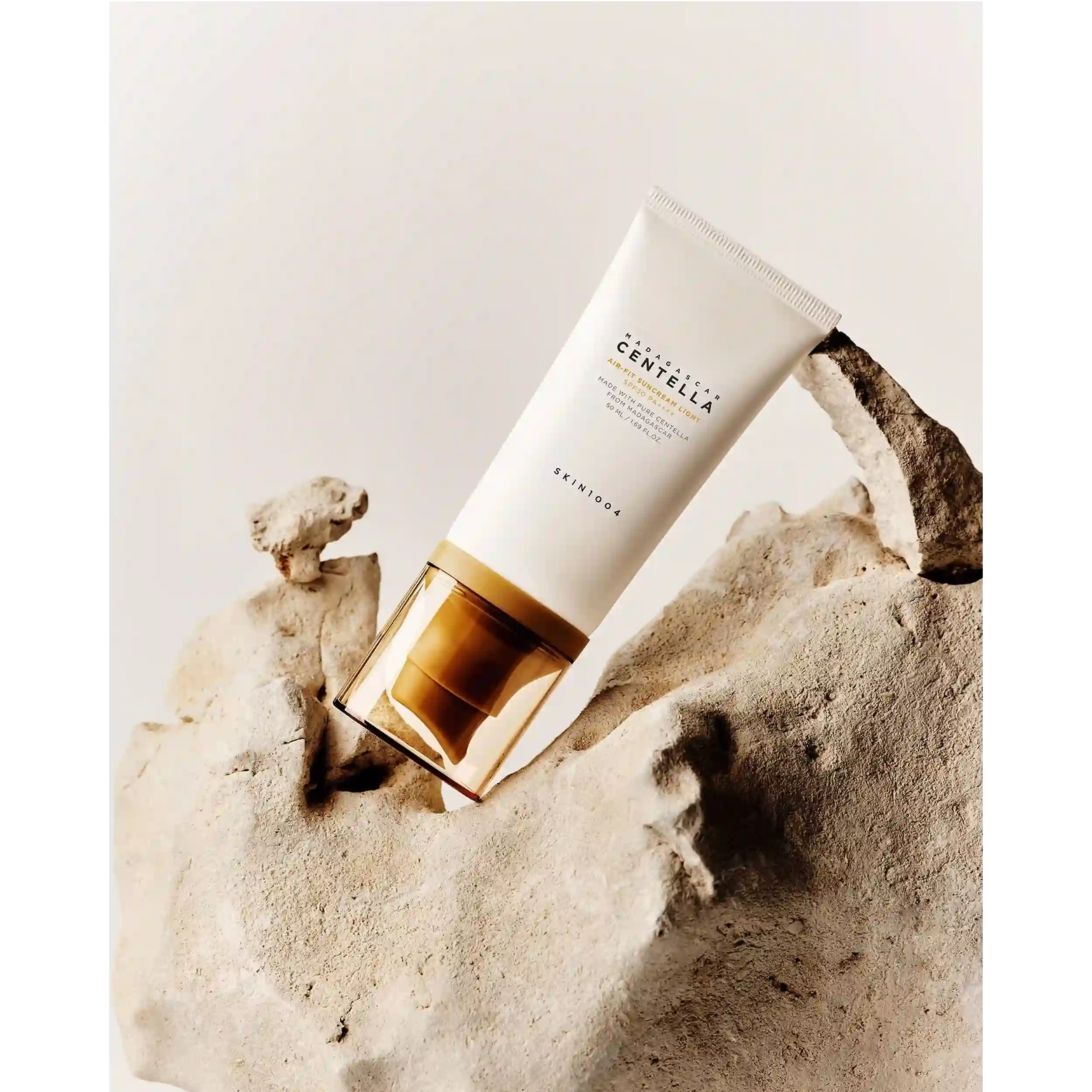 خرید و قیمت ضد آفتاب سنتلا Air-Fit Sunscreen Light